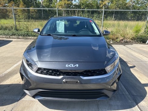 Used 2024 Kia Forte LXS image 2