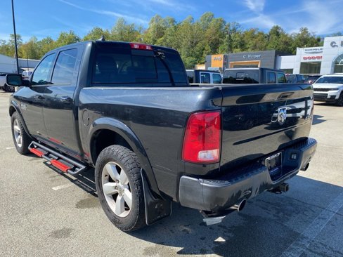 Used 2018 RAM 1500 SLT image 4