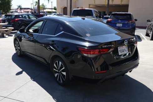 Used 2022 Nissan Sentra SV w/ SV Premium Package image 6