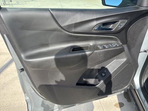 Used 2024 Chevrolet Equinox LT image 11