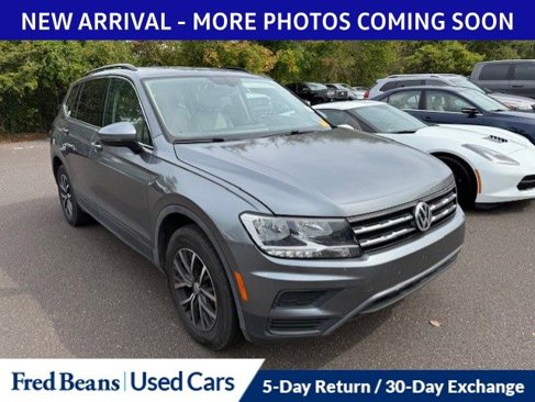 Used 2019 Volkswagen Tiguan SE w/ Panoramic Sunroof Package image 1