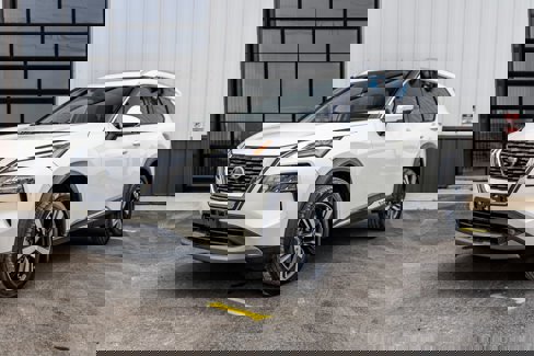 Used 2021 Nissan Rogue SL image 1