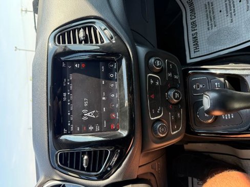 Used 2018 Jeep Compass Limited w/ Navigation Group image 18