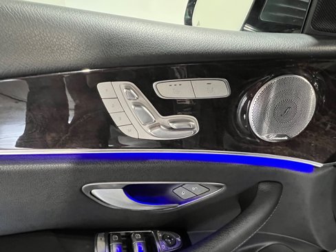 Used 2017 Mercedes-Benz E 300 4MATIC image 22