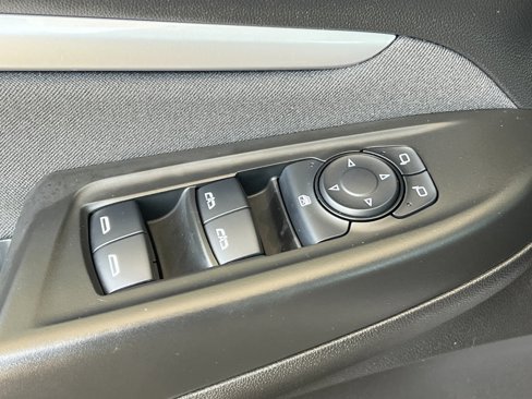 Used 2022 Chevrolet Bolt EUV LT w/ Driver Confidence Package image 12