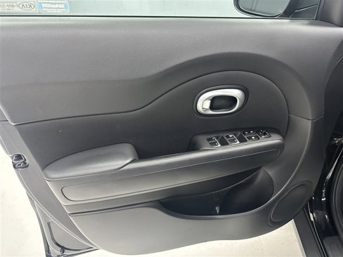 Used 2019 Kia Soul image 18