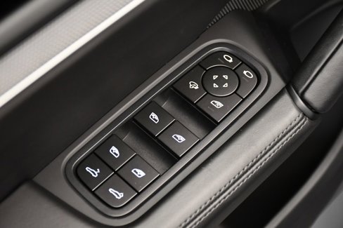 Certified 2024 Porsche Cayenne S image 40