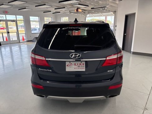 Used 2015 Hyundai Santa Fe GLS image 8