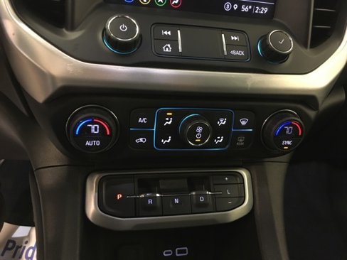 Used 2021 GMC Acadia SLT w/ Premium Package image 23