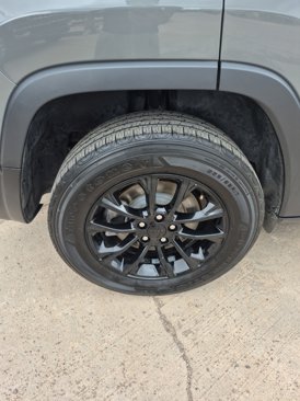Used 2023 Jeep Cherokee Altitude Lux image 12