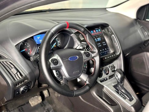 Used 2013 Ford Focus SE image 25