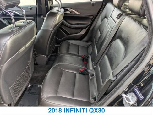 Used 2018 INFINITI QX30 image 22