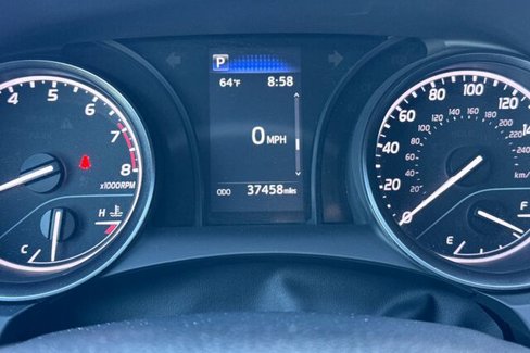 Used 2023 Toyota Camry SE image 25