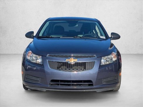 Used 2014 Chevrolet Cruze LS image 2