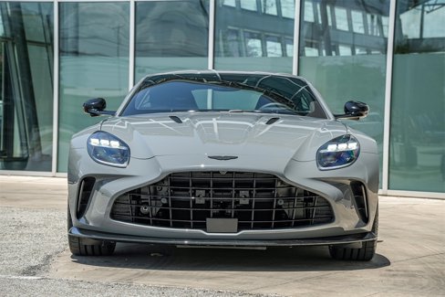 New 2025 Aston Martin V8 Vantage Coupe image 7
