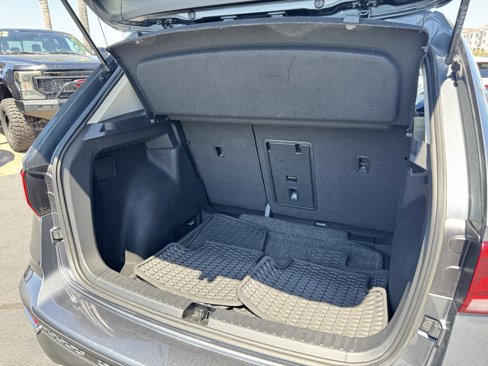 Used 2023 Volkswagen Taos SE w/ Panoramic Sunroof Package image 37