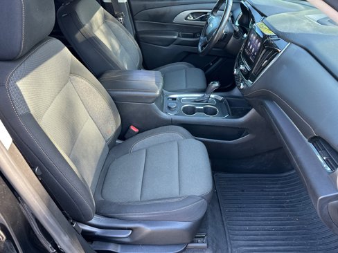 Used 2020 Chevrolet Traverse LT image 13