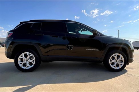 New 2025 Jeep Compass Latitude image 15