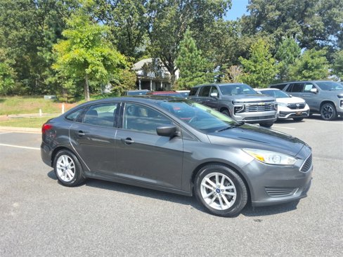 Used 2018 Ford Focus SE image 3