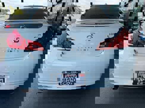 Used 2010 INFINITI G37 Journey w/ Premium Pkg image 14