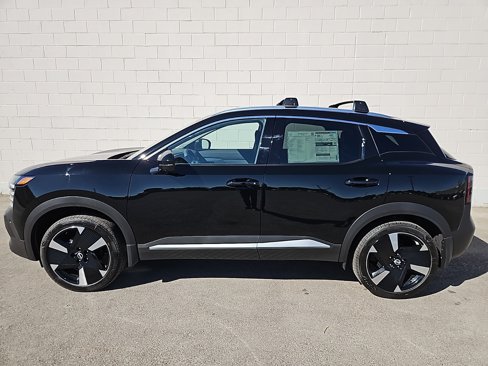 New 2026 Nissan Kicks SR w/ Cold Weather Package image 7