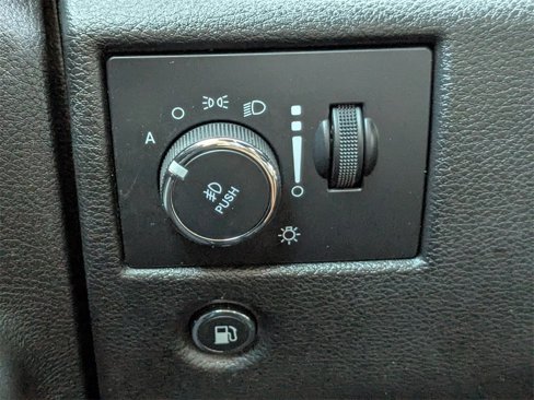 Used 2021 Jeep Grand Cherokee Laredo X image 37