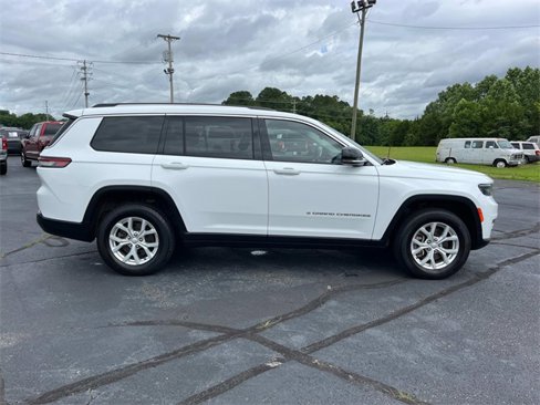 Used 2023 Jeep Grand Cherokee L Limited image 2