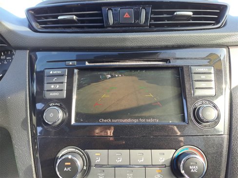 Used 2021 Nissan Rogue Sport S image 23
