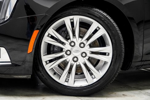 Used 2018 Cadillac XTS Luxury image 3