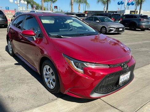 Used 2022 Toyota Corolla LE image 3