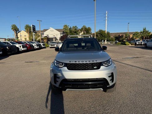 Used 2018 Land Rover Discovery HSE Luxury image 2