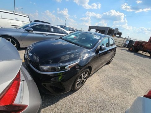 Used 2024 Kia Forte LXS image 2
