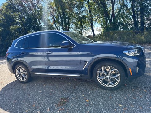 Used 2024 BMW X3 xDrive30i w/ Premium Package image 2