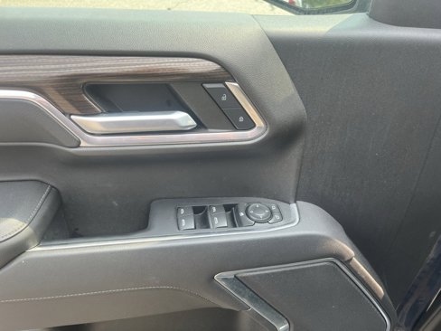 Used 2022 Chevrolet Silverado 1500 LT w/ Z71 Off-Road Package image 12