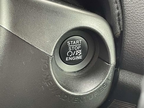 Used 2022 Jeep Renegade Latitude w/ Convenience Group image 25