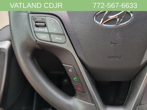 Used 2017 Hyundai Santa Fe SE image 18