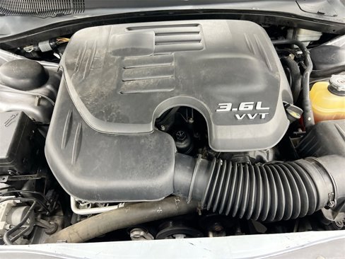 Used 2015 Chrysler 300 S image 24