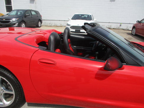 Used 2000 Chevrolet Corvette Convertible w/ Memory Pkg image 22