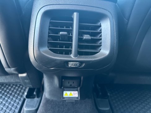 Used 2017 Jeep Cherokee Trailhawk image 18