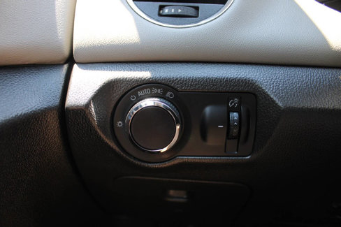 Used 2013 Chevrolet Cruze LS image 36