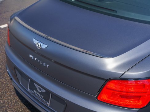 Used 2024 Bentley Flying Spur V8 image 25