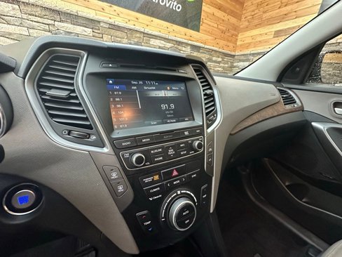 Used 2018 Hyundai Santa Fe Sport w/ 2.0T Ultimate Tech Package 05 image 18