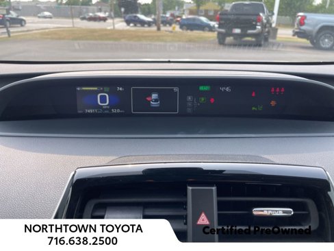 Used 2022 Toyota Prius XLE image 20