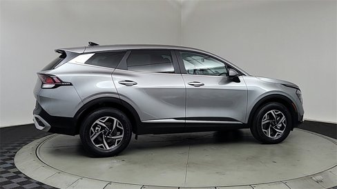 Used 2024 Kia Sportage LX image 7