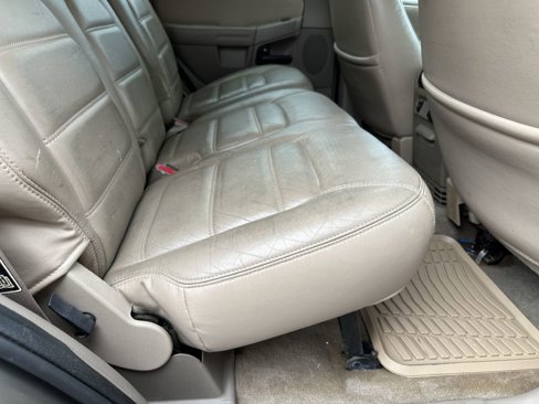 Used 2002 Ford Explorer XLT image 30