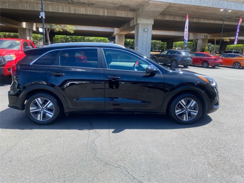 Used 2022 Kia Niro LXS image 3