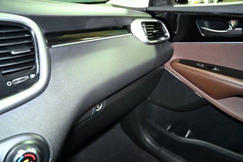 Used 2019 Kia Sorento SX image 35