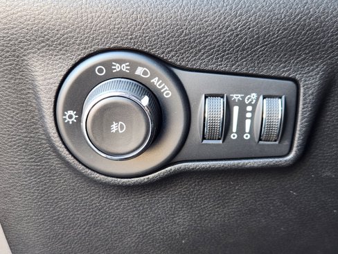 Used 2023 Jeep Compass Limited w/ Elite Group image 25