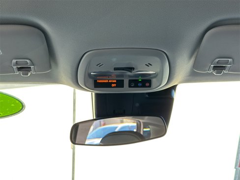 Used 2025 Chevrolet Trax LT image 25