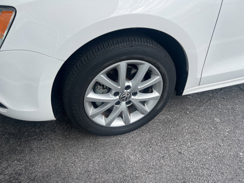 Used 2013 Volkswagen Jetta SE image 9